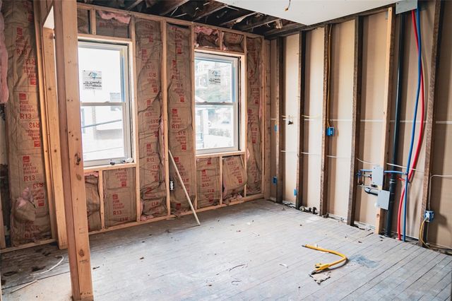 2400 S Braddock Ave, Swissvale, PA 15218