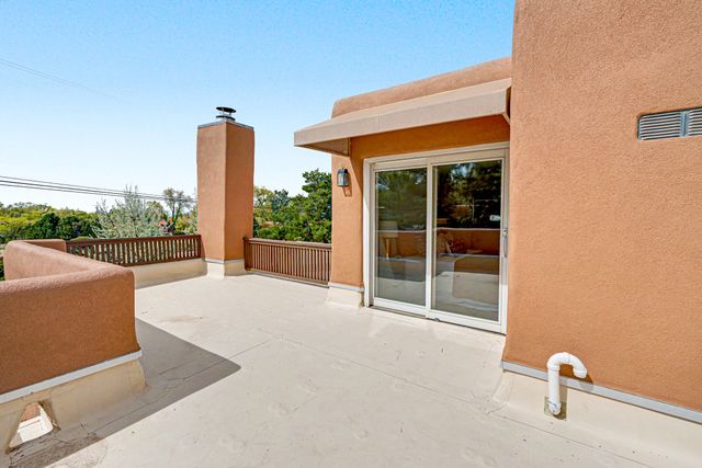 409 E Coronado Road 2, Santa Fe, NM 87505