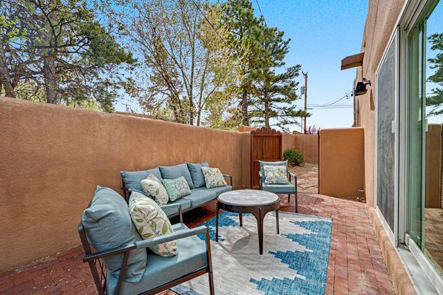 409 E Coronado Road 2, Santa Fe, NM 87505