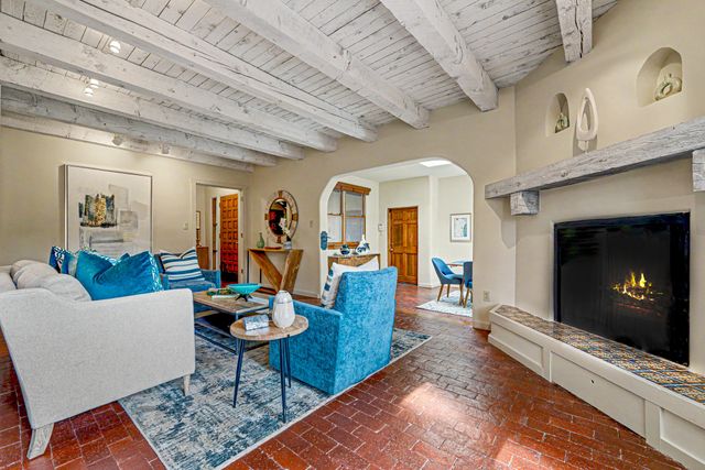 409 E Coronado Road 2, Santa Fe, NM 87505