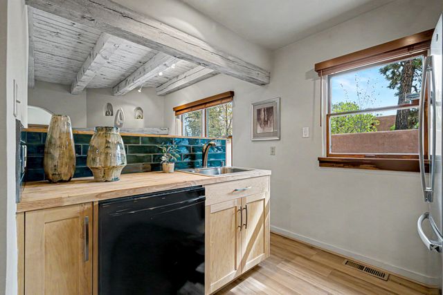 409 E Coronado Road 2, Santa Fe, NM 87505