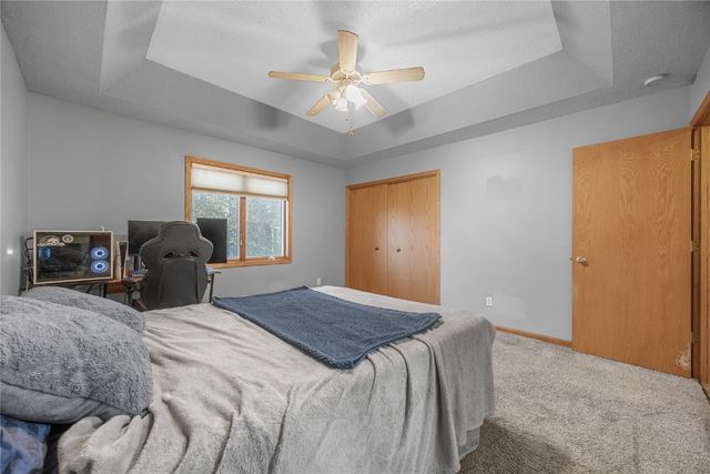 6965 Doubletree Rd NE, Cedar Rapids, IA 52402