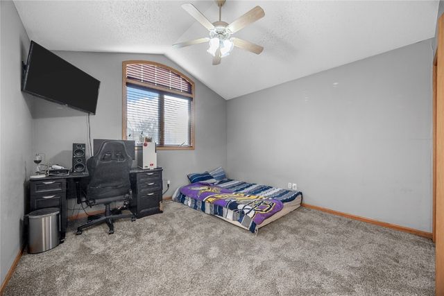 6965 Doubletree Rd NE, Cedar Rapids, IA 52402