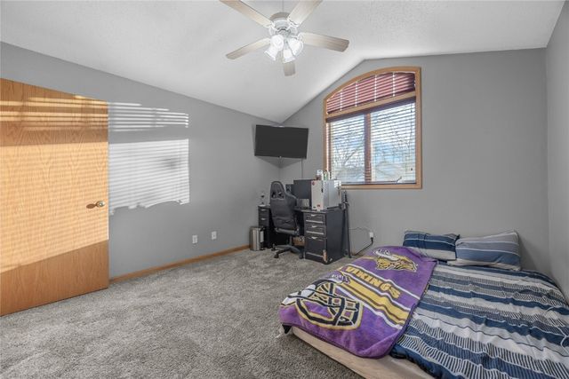 6965 Doubletree Rd NE, Cedar Rapids, IA 52402