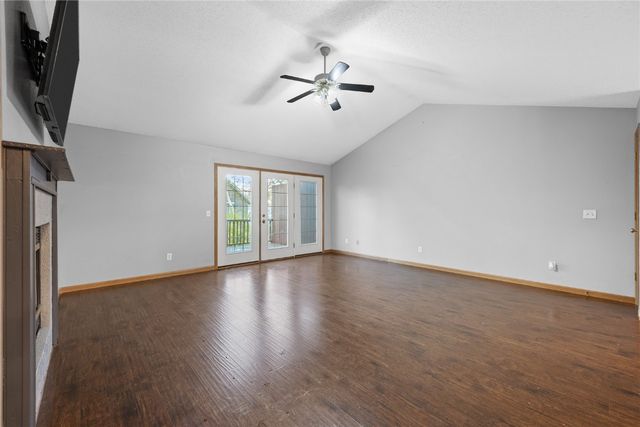 6965 Doubletree Rd NE, Cedar Rapids, IA 52402