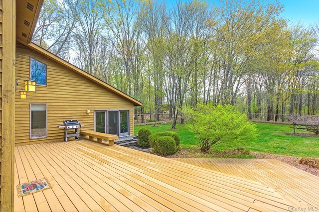 315 Burnt Meadow Road, Gardiner, NY 12525