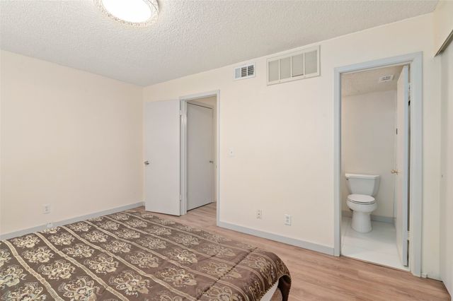 700 W Collins Street, Denton, TX 76201