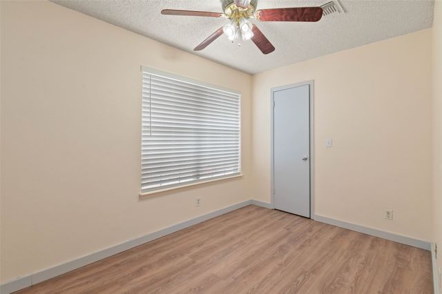 700 W Collins Street, Denton, TX 76201