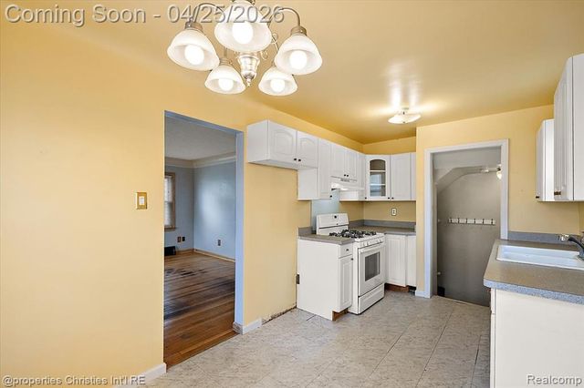 25373 Ivanhoe, Redford, MI 48239