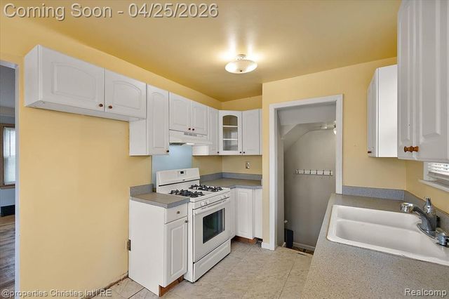 25373 Ivanhoe, Redford, MI 48239