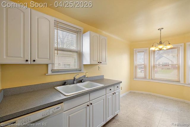 25373 Ivanhoe, Redford, MI 48239