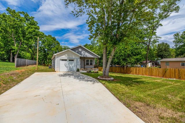 519 S Shamrock, Landrum, SC 29356