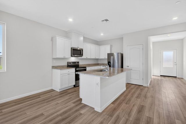 2163 Par Ct, Marysville, CA 95901