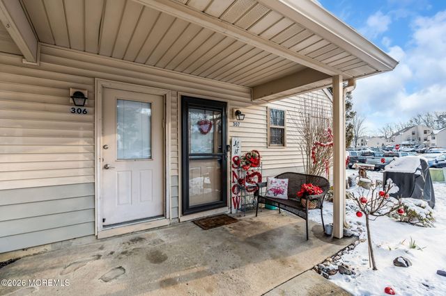 307 Sage Court, Jackson, NJ 08527