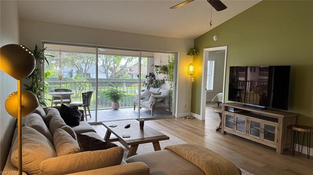 9828 Luna CIR H202, Naples, FL 34109