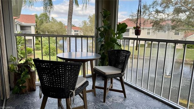 9828 Luna CIR H202, Naples, FL 34109