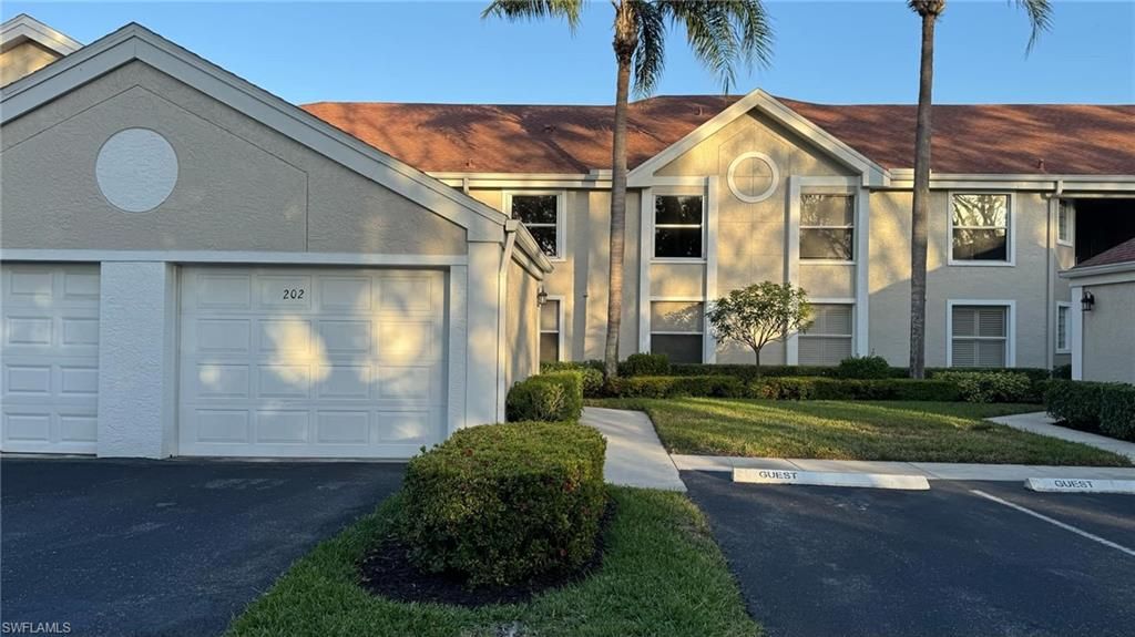 9828 Luna CIR H202, Naples, FL 34109