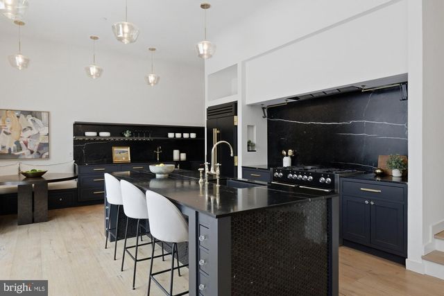 4929 LOWELL ST NW, Washington, DC 20016