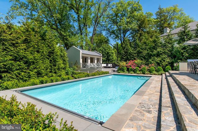 4929 LOWELL ST NW, Washington, DC 20016