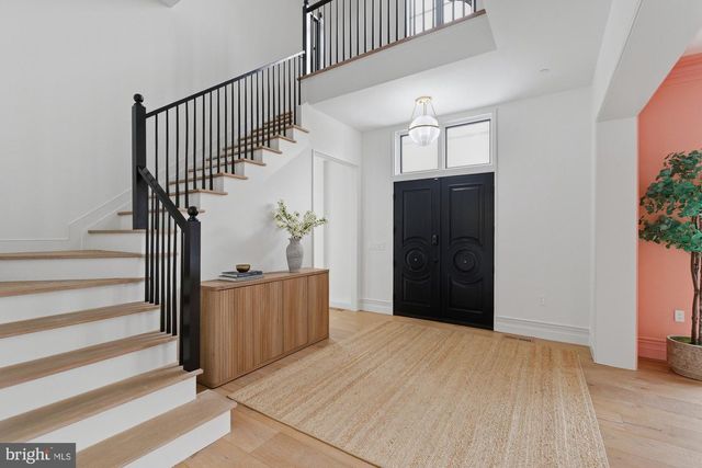 4929 LOWELL ST NW, Washington, DC 20016