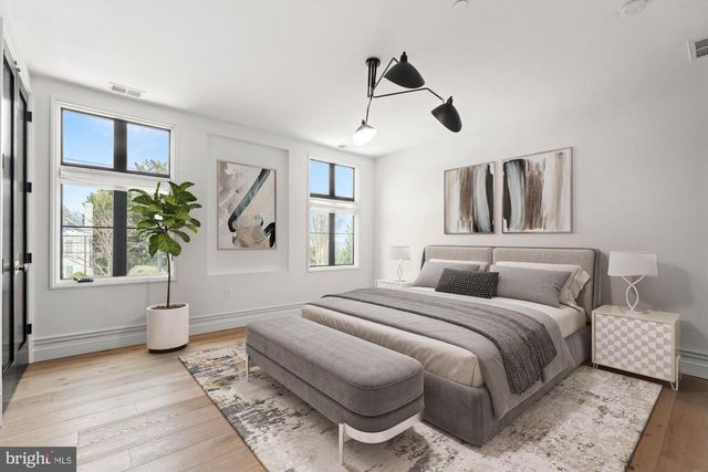 4929 LOWELL ST NW, Washington, DC 20016