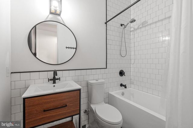 4929 LOWELL ST NW, Washington, DC 20016