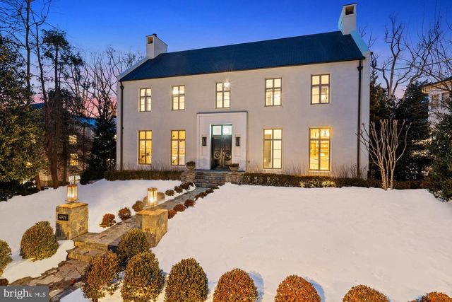 4929 LOWELL ST NW, Washington, DC 20016