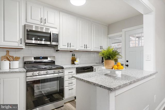 1405 DELVALE AVE, Baltimore, MD 21222