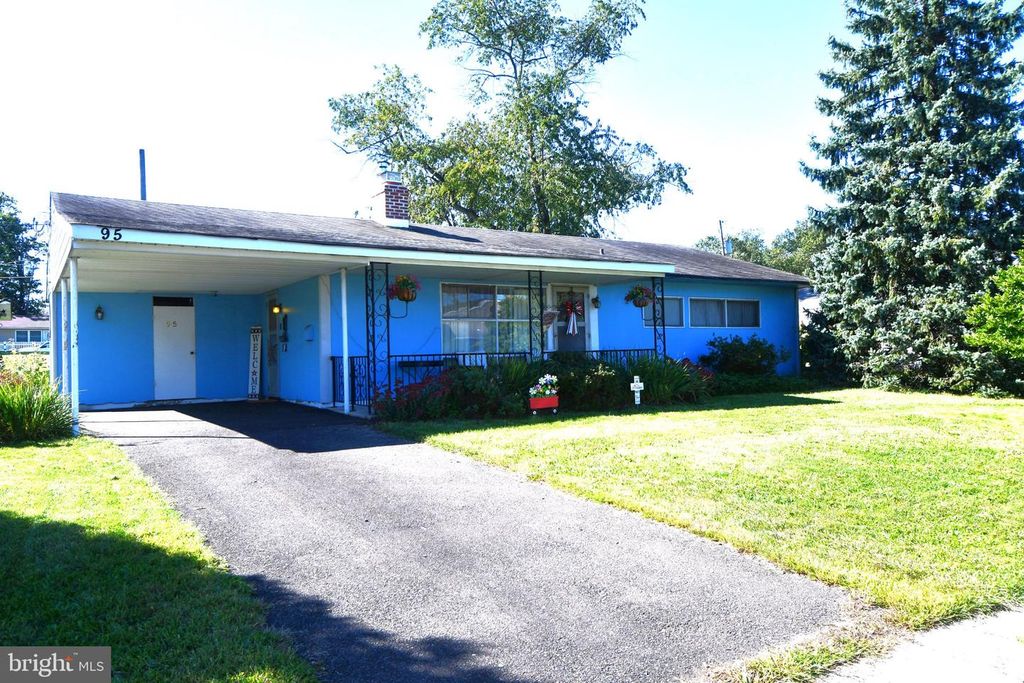 95 DAFFODIL LN, LEVITTOWN, PA 19055 — photo 3