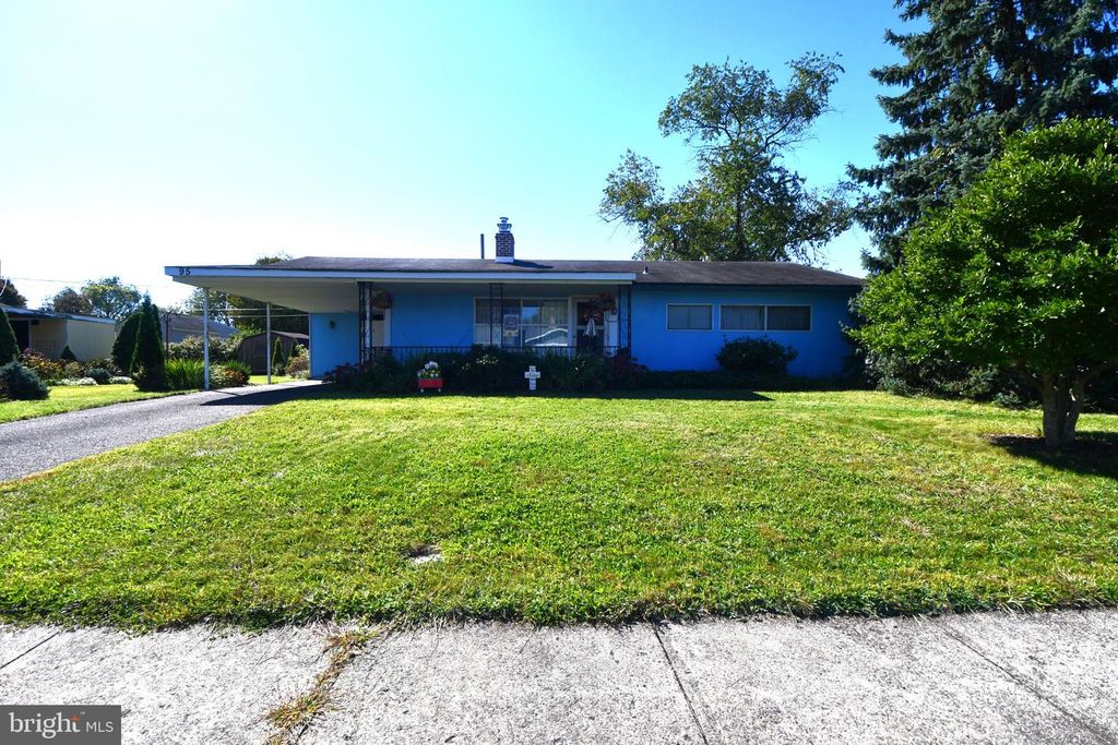 95 DAFFODIL LN, LEVITTOWN, PA 19055 — photo 4