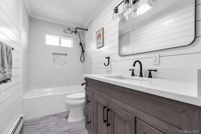 3 Bayview Place, Locust Valley, NY 11560