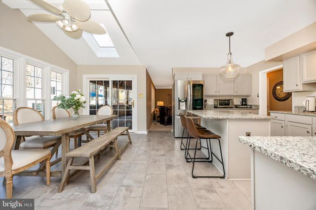 925 SUNSET VALLEY DR, Sykesville, MD 21784