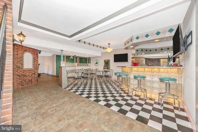 925 SUNSET VALLEY DR, Sykesville, MD 21784