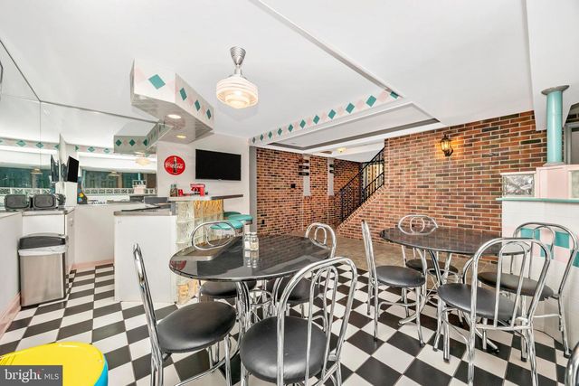 925 SUNSET VALLEY DR, Sykesville, MD 21784