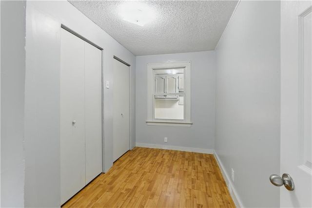 814 S Saville Avenue, Independence, MO 64052