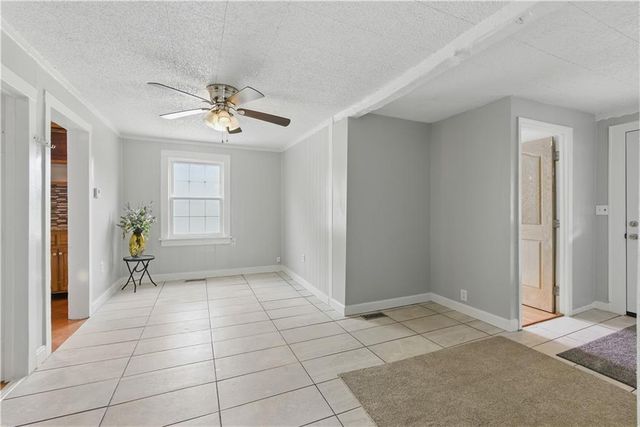 814 S Saville Avenue, Independence, MO 64052