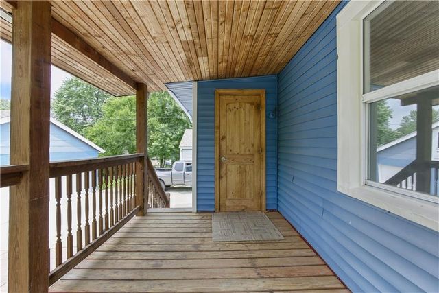 814 S Saville Avenue, Independence, MO 64052