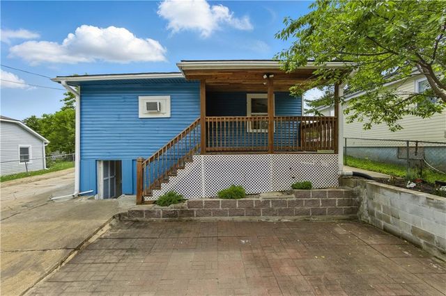 814 S Saville Avenue, Independence, MO 64052