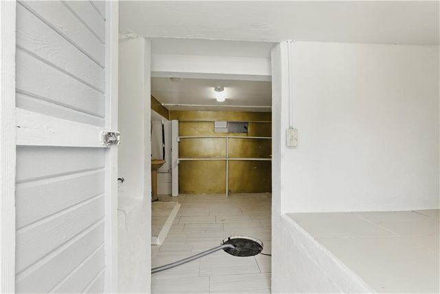 814 S Saville Avenue, Independence, MO 64052