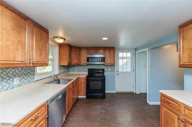 6035 Chapel Road, Madison, OH 44057
