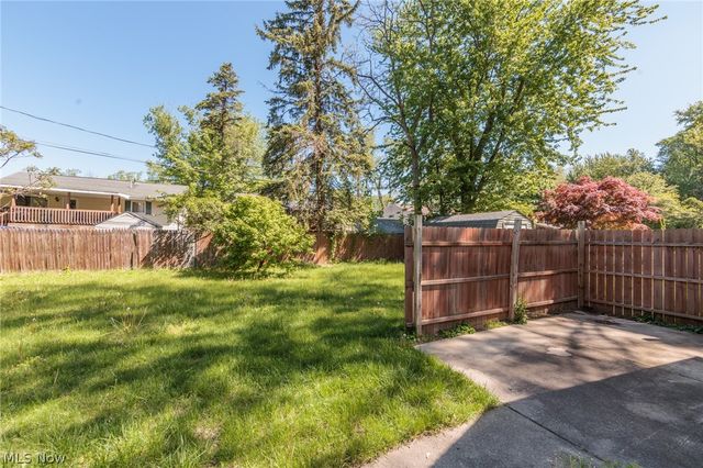 6035 Chapel Road, Madison, OH 44057