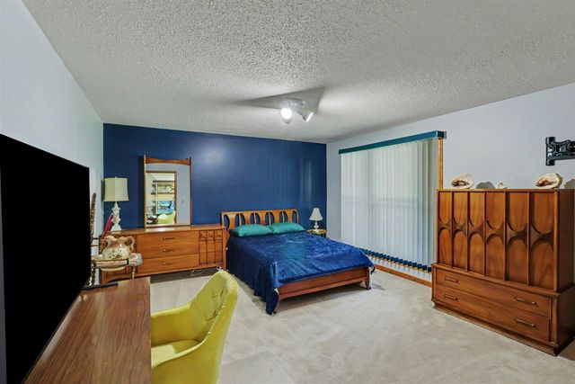 2685 Hunters Point, Kalamazoo, MI 49048