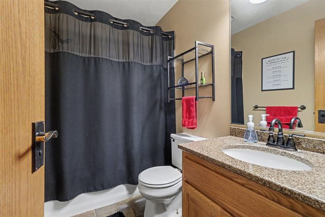 2685 Hunters Point, Kalamazoo, MI 49048