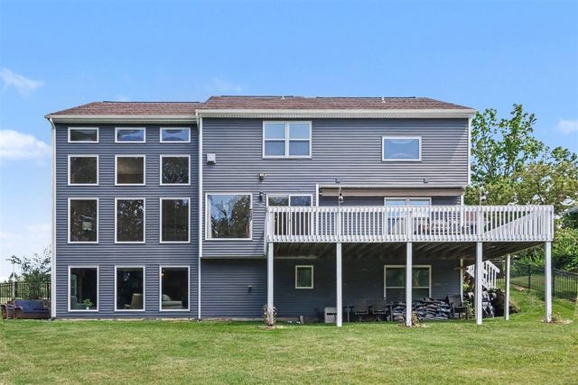 2685 Hunters Point, Kalamazoo, MI 49048
