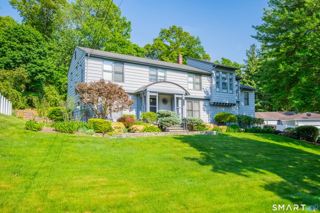 204 Braeside Drive, Hamden, CT 06514