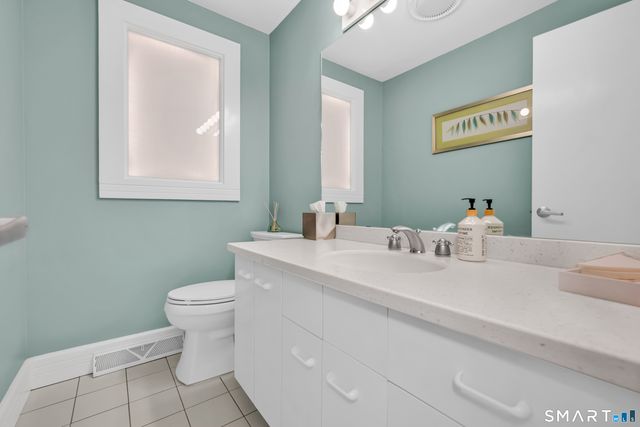204 Braeside Drive, Hamden, CT 06514
