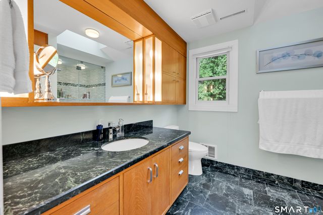 204 Braeside Drive, Hamden, CT 06514