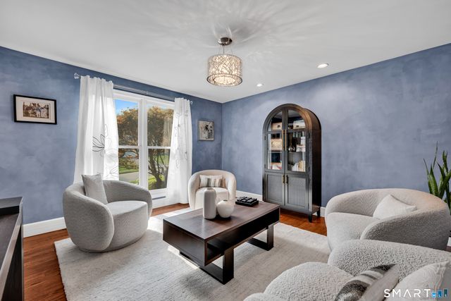 204 Braeside Drive, Hamden, CT 06514