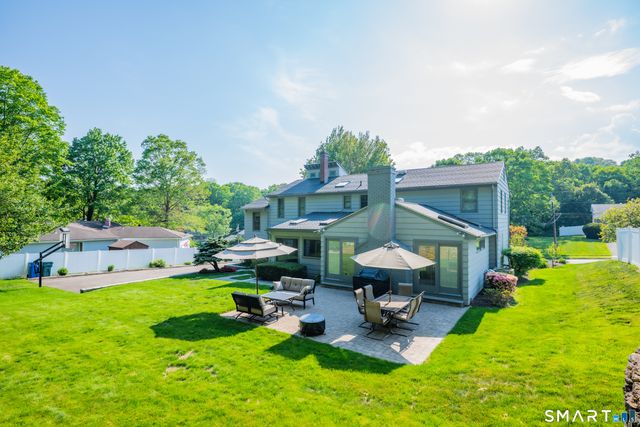204 Braeside Drive, Hamden, CT 06514