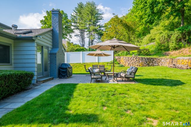 204 Braeside Drive, Hamden, CT 06514